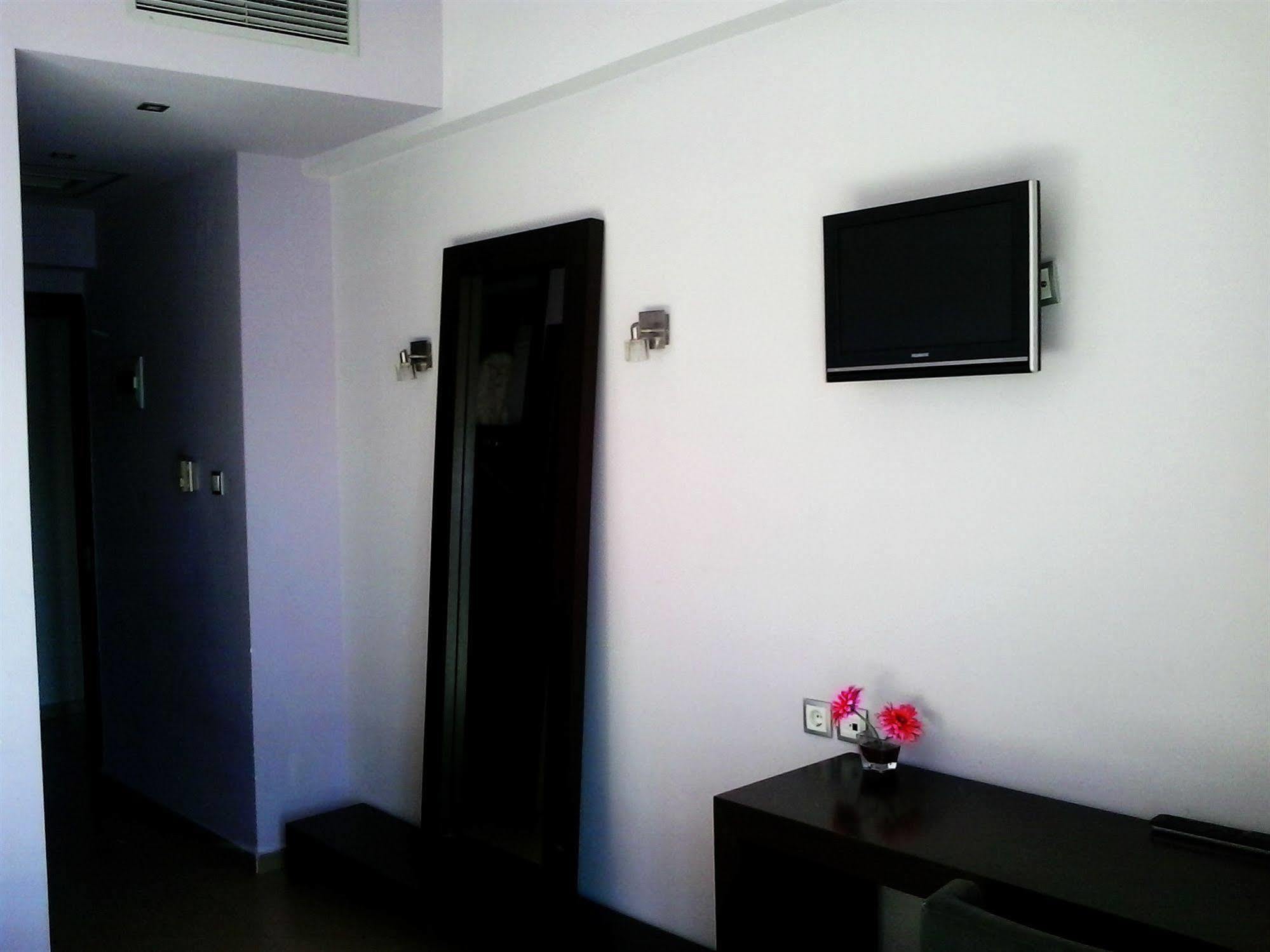 Hotel Kipseli Volos Buitenkant foto